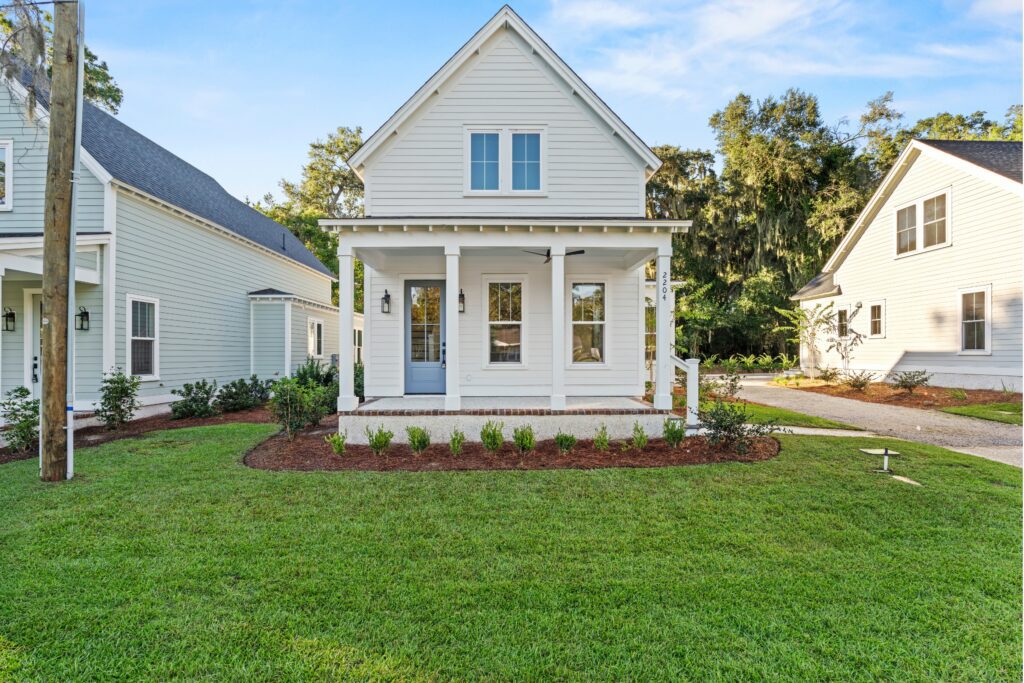 Custom Lowcountry home at 2204 National Street in Beaufort, South Carolina, featuring classic coastal architecture, inviting front porch living, and quality craftsmanship by Allen Patterson Builders.