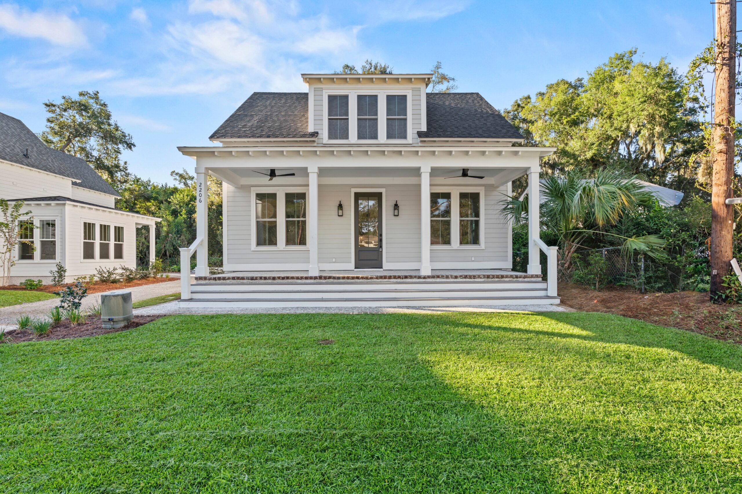 Custom Lowcountry home at 2206 National Street in Beaufort, South Carolina, featuring coastal architecture, front porch living, and exceptional craftsmanship by Allen Patterson Builders.